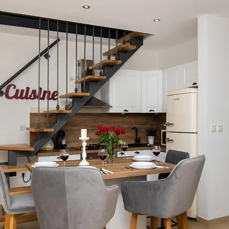 Wishing Well Apartment